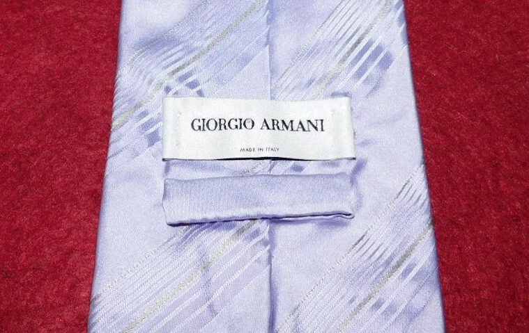 CORBATA A RAYAS GIORGIO ARMANI HECHA EN ITALIA PÚRPURA CLARO/VERDE - CORBATAS DE DISEÑADOR. Foto 3 de 3
