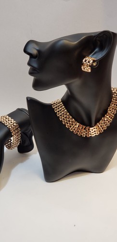 GOLD NECKLACE BRACELET  SET