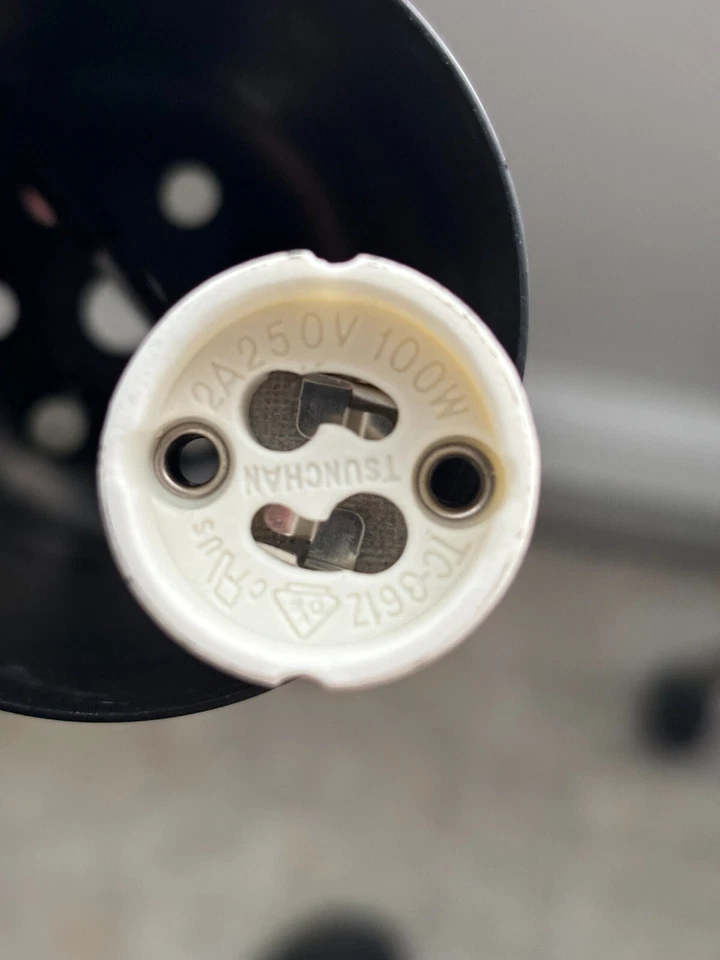 Cal lighting black track lighting head - with Euri LED bulb - Image 3 of 4