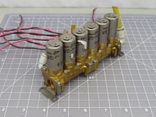 LOT OF 6 SMC VDW23-5G-1 SOLENOID VALVES ON MANIFOLD T158181