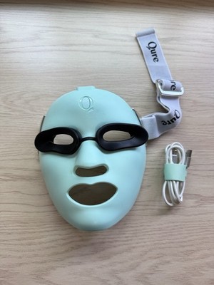 QURE Q-Rejuvalight Pro Mask Therapy - With Cord - Read!