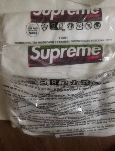 Taille M Tee shirt blanc avec logo Supreme Los Angeles Fire Relief Box ✨LIVRAISON RAPIDE EN MAIN✨
