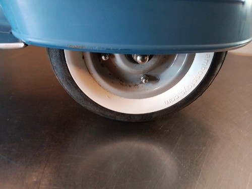 Amboss Toys 3 Wheel Blue Metal Scooter for little children - Picture 10 of 12