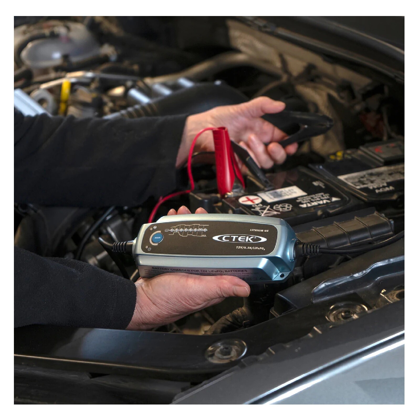 CTEK LITHIUM US Universal Flexible 12V Fully Automatic Battery Charger