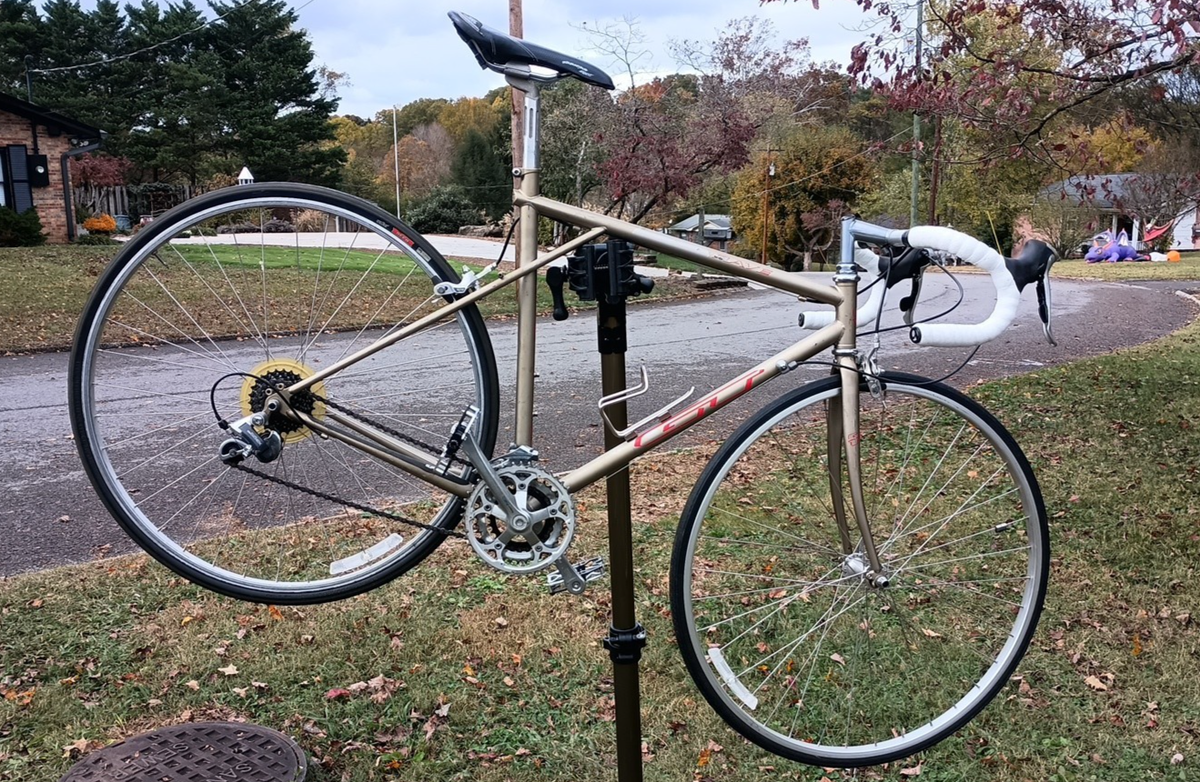 Vintage GT RAVE Road Bike - 56cm CrMo Frame - 700c Wheel - 21 Speed
