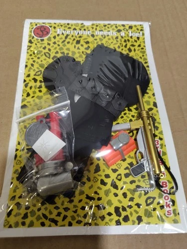 GI JOE Hasbro Adventure Team Midnight Sabitage Accessory Set.