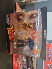 Marvel Legends Toys R Us Exclusive Dark Phoenix 2 Pack Opened