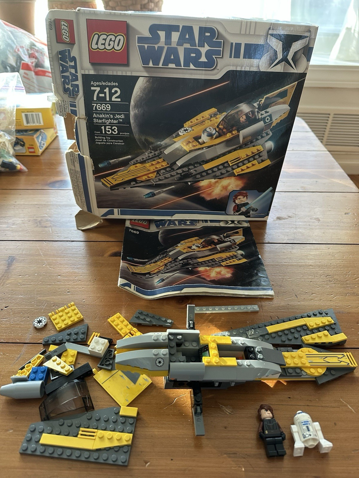 LEGO Star Wars 7669 Anakin's Jedi Starfighter Box Instructions