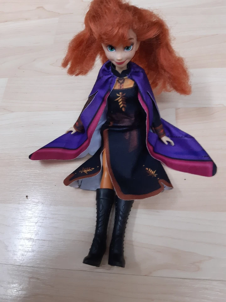 Anna Barbie-Puppe - Eiskönigin - Schwester von Elsa - incl. Kleid und Stiefel - Bild 3 von 3