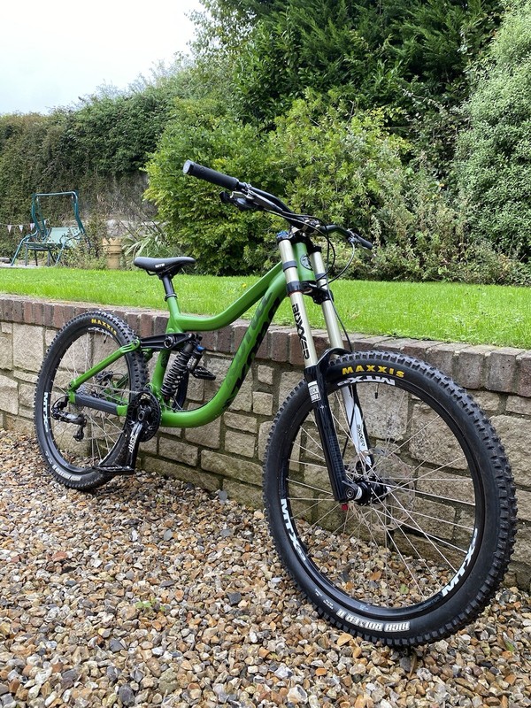 Kona Operator Downhill DH Mountain Bike Large Mint Condition