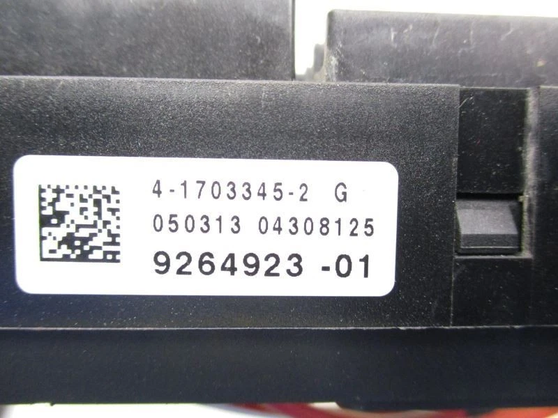 2012-2017 宝马 535i F10 发动机保险丝盒带自动启动-停止 29766 — 第 2/4 张图片