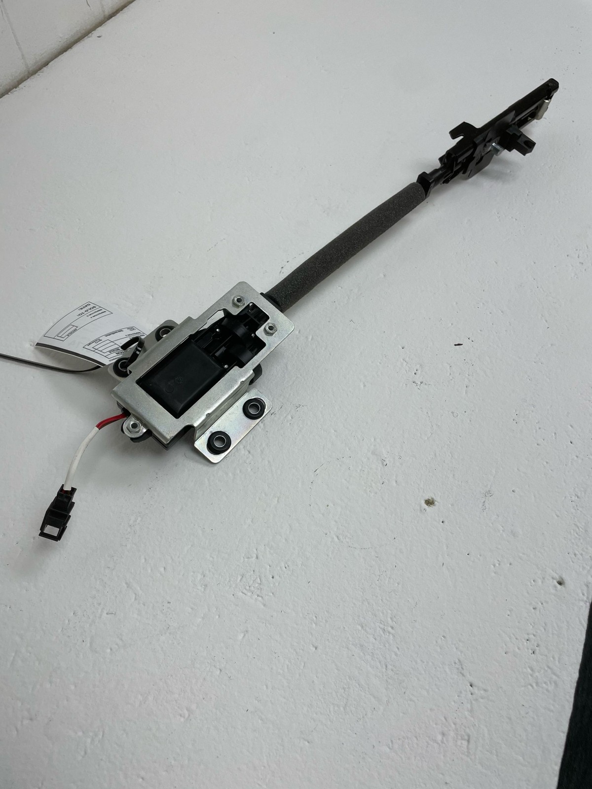 2015-2020 BENTLEY BENTAYGA Front Left Driver Seat Belt Height Adjuster 4h0857833