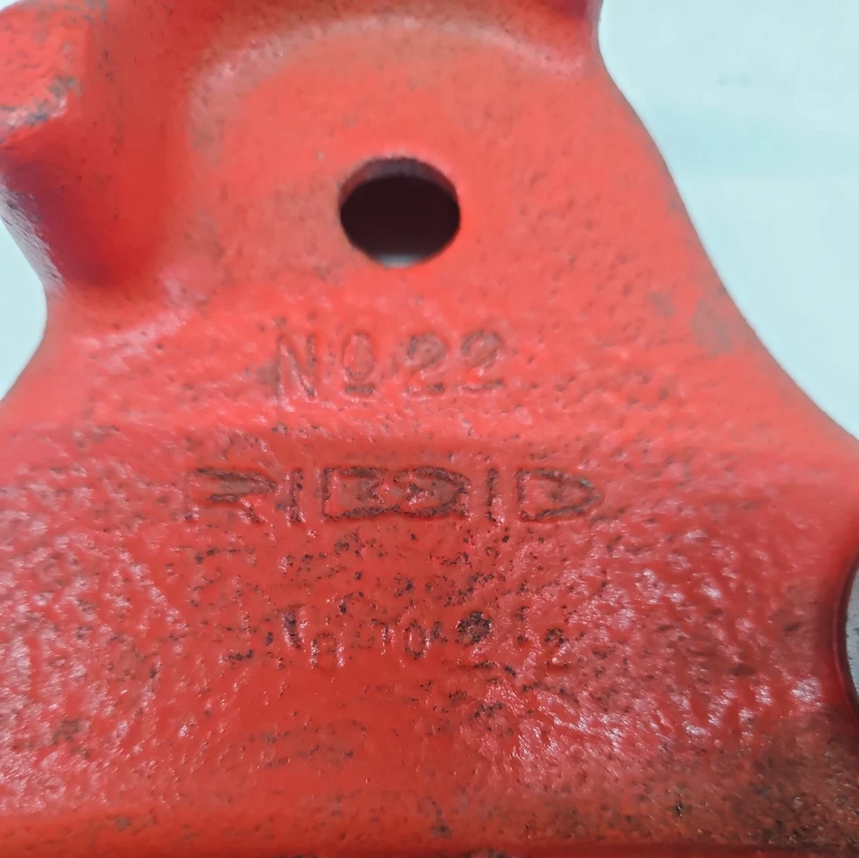 RIDGID No.22 BENCH YOKE VISE ~1/8" to 2 1/2" PIPE CAPACITY ⭐️ - Image 4 of 4