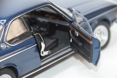 B30 1:18 AUTOART AUTO ART BMW 3.0 CSI CSL MET. BLUE NMINT B30 1:18 AUTOART AUTO ART BMW 3.0 CSI CSL MET. BLUE NMINT
