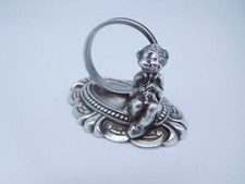 LOVELY VICTORIAN SILVER PLATED FIGURAL NUDE CHERUB ANGEL NAPKIN RING