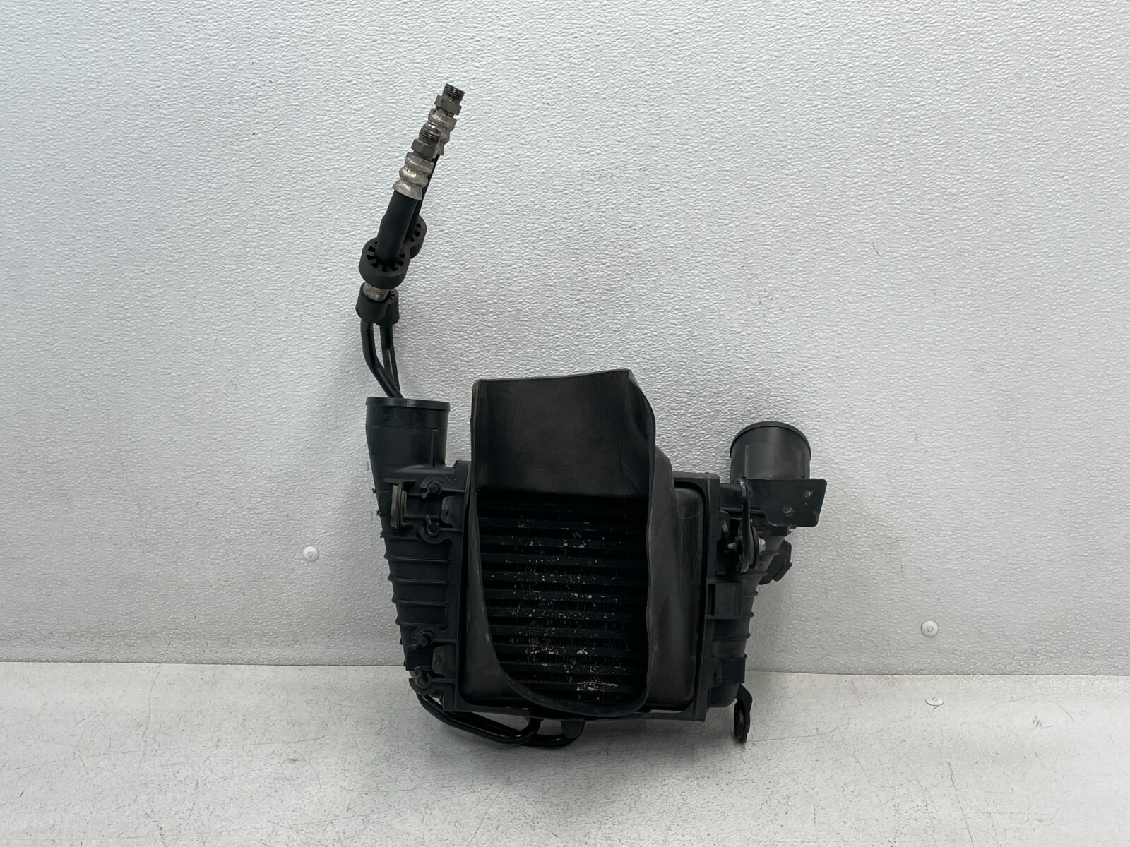 03-07 Bentley Continental GT Left Turbo Intercooler Oil Cooler Duct 1577 OEM