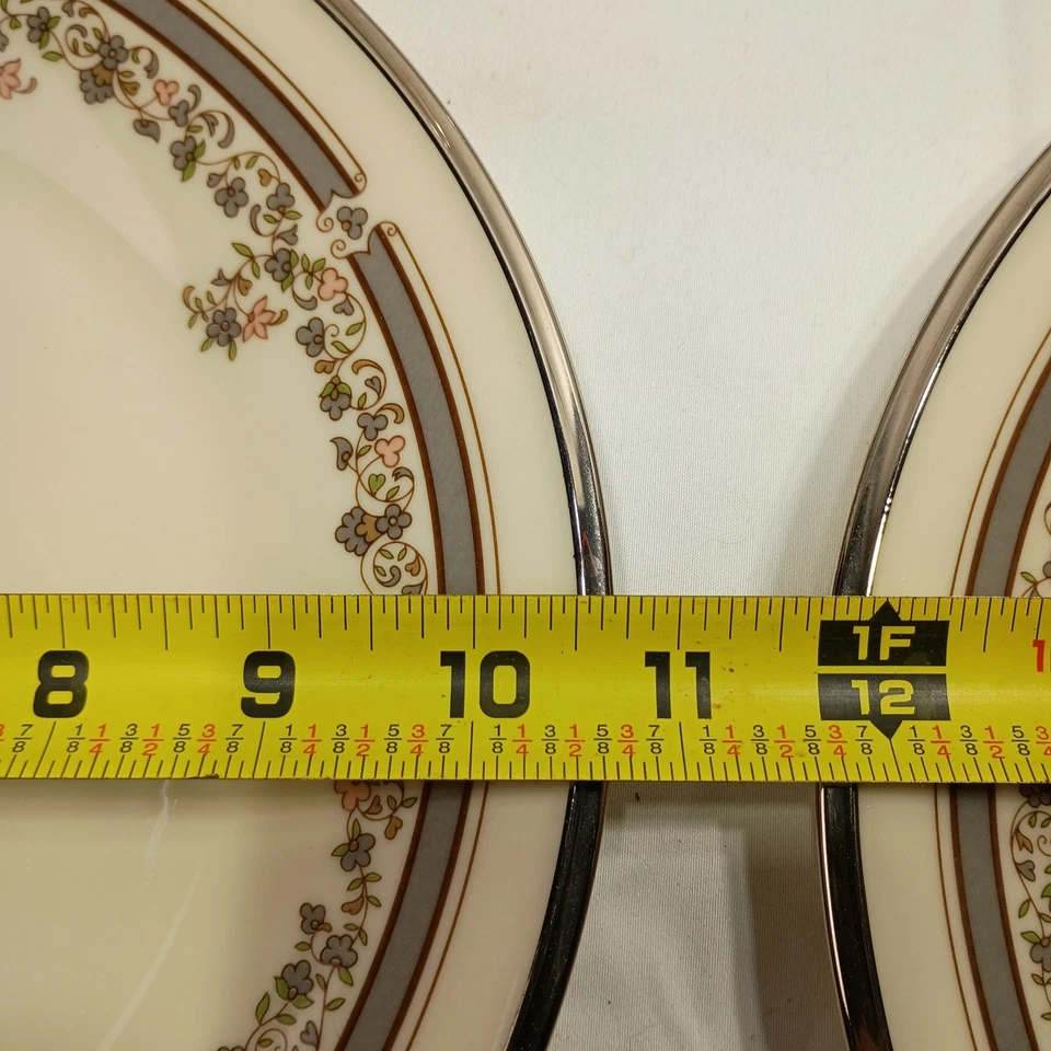 Set of 5 Lenox Lace Point Cream Dinner Plates Silver Trim 10 5/8 inch Vintage - Image 2 of 4