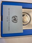 UN PEACE MEDAL SILVER 1975 — photo 4