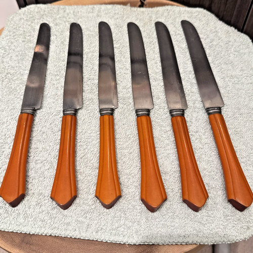 VINTAGE! Lot of 6 Bakelite Butterscotch 1930s Carved Stainless Steel Knives