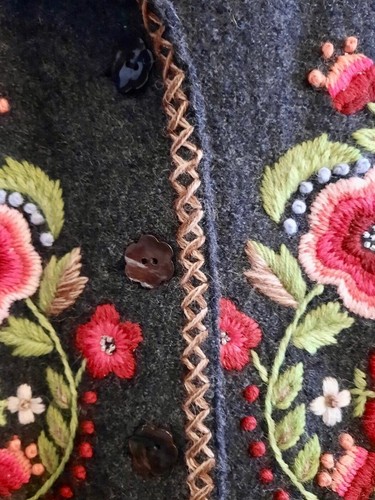 ✫Gorgeous *PARAPHRASE* Floral Embroidered Boiled Wool Cardigan Jacket M✩ - Picture 5 of 9
