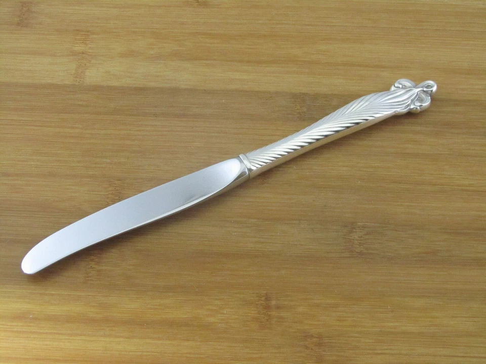 Cuchillo de cena Wallace ORCHID ELEGANCE de plata de ley de 9 3/4" sin cubiertos mono Foto 2 de 3
