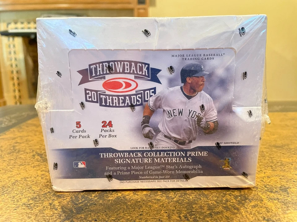 **VERY RARE** 2005 DONRUSS THROWBACK THREADS BASEBALL HOBBY BOX!! - Image 3 of 4