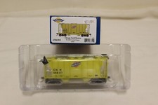 Athearn HO PS 2600 2-Bay Covered Hopper Chicago North Western CNW 95807 63811