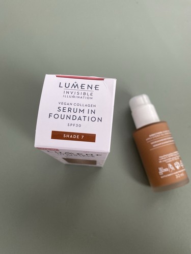 Base Suero Lumene Invisible Illumination SPF30 Vegano Colágeno Nº 7 30 ml - Imagen 2 de 3