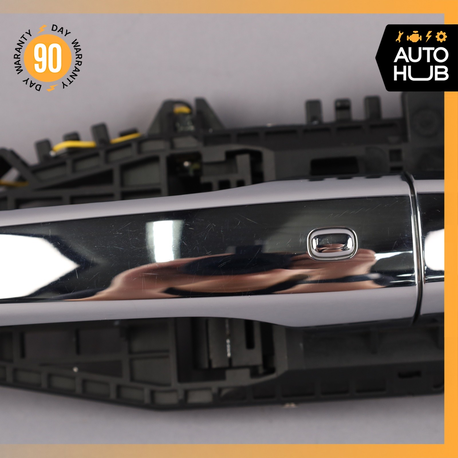 14-22 Maserati Quattroporte M156 Right Side Exterior Door Handle OEM 46k