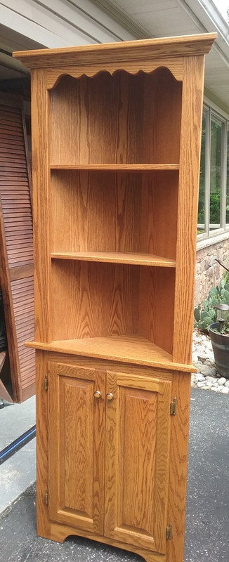 72" Oak 5-Shelf Corner Display Shelf/Cabinet - Local Pick-Up Only