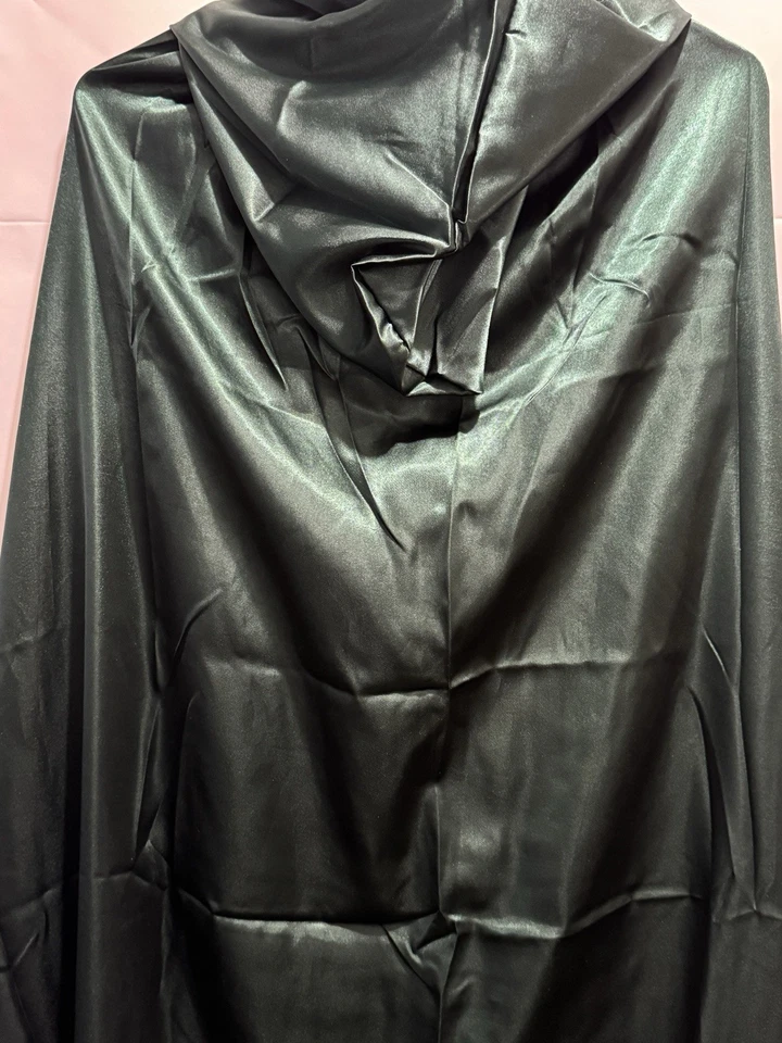 Long Green Hooded Satin Cape Large - Image 4 of 4