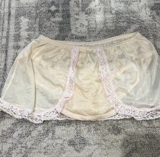VTG 1960 s Rare Granny Panties Bloomers Mushroom Gusset Second Skin 100 Nylon L
