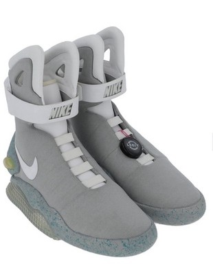 Nike Air Mag 2011 New Size 7 DS   Back To The Future 