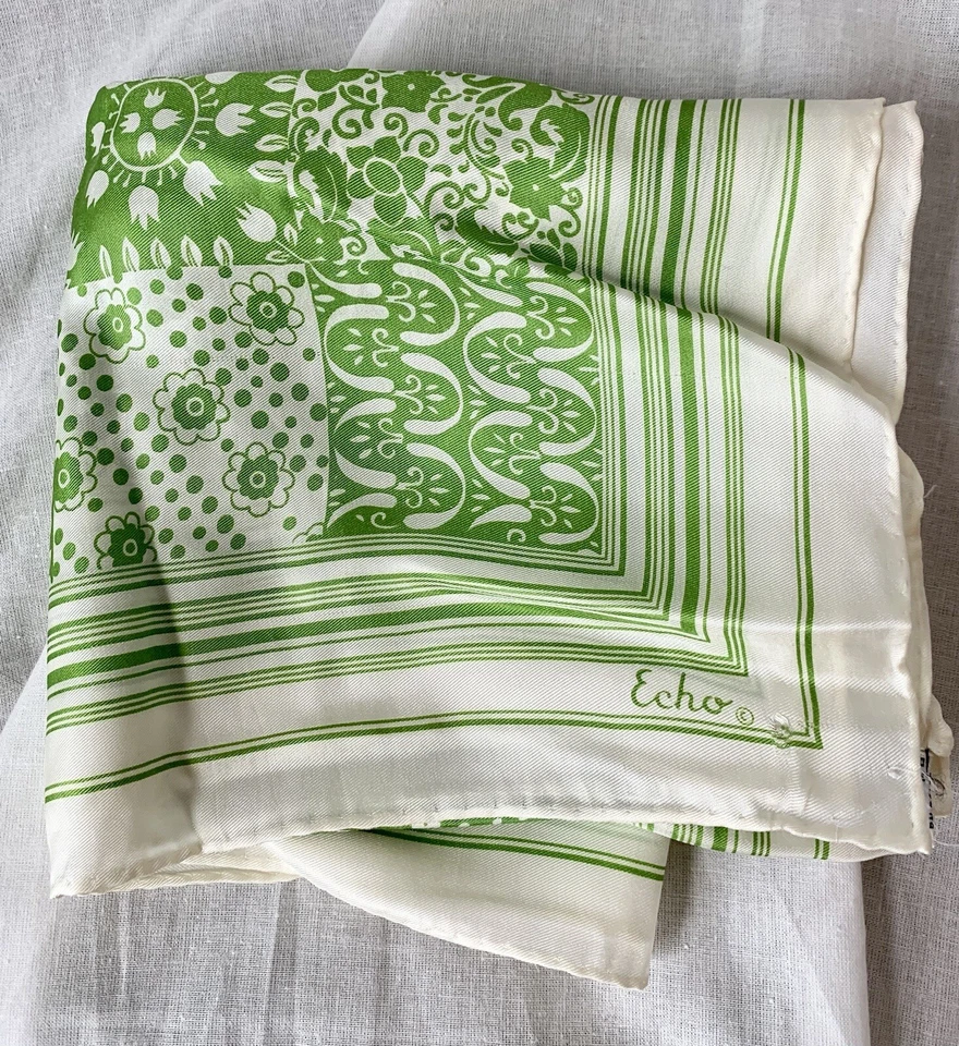 BUFANDA FLORAL VINTAGE ECO JAPÓN MEZCLA SEDA MOD GO GO 26"x26" VTS78 Foto 2 de 4