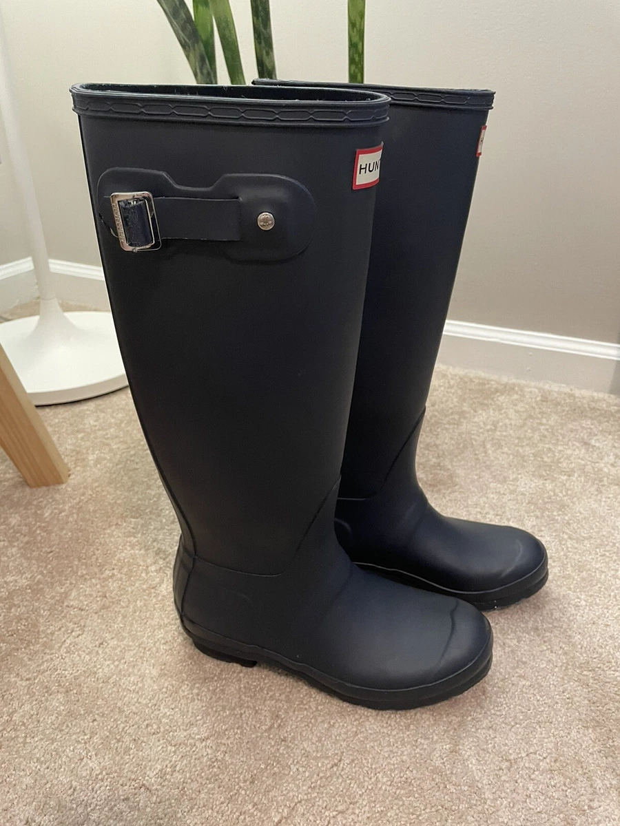 Hunter boots navy sale hotsell