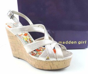 madden girl willow wedge sandals