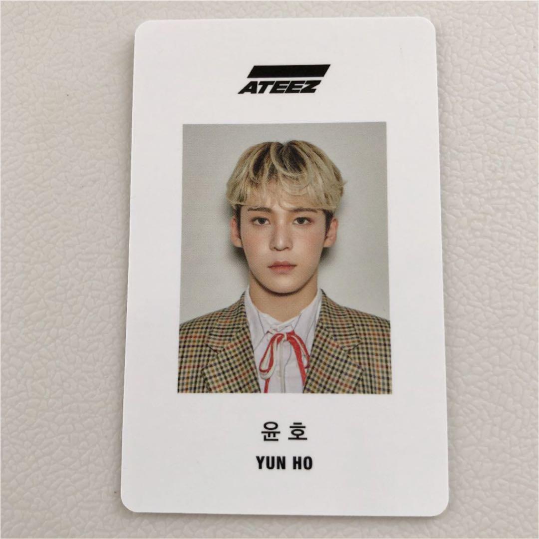 ATEEZ 2020 Season's Greetings Photocard seonghwa hongjoong ATEEZ 2020 Season's Greetings Photocard seonghwa hongjoong