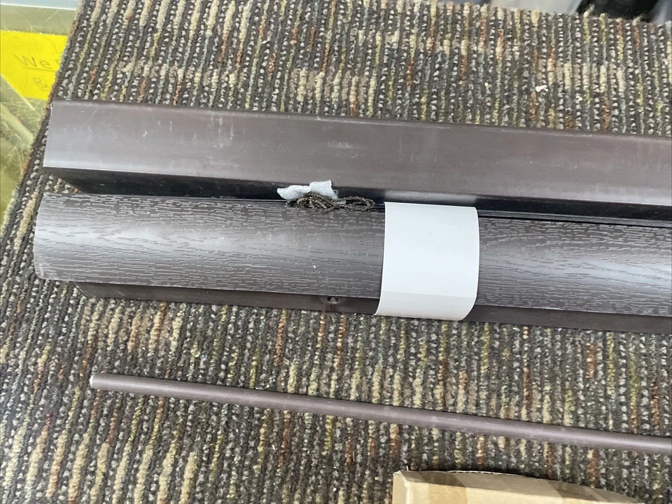 Bali Window Solutions 2" Persiana Vinilo 31"x64" Café Café En Caja (S44-3Q3401 Foto 4 de 4