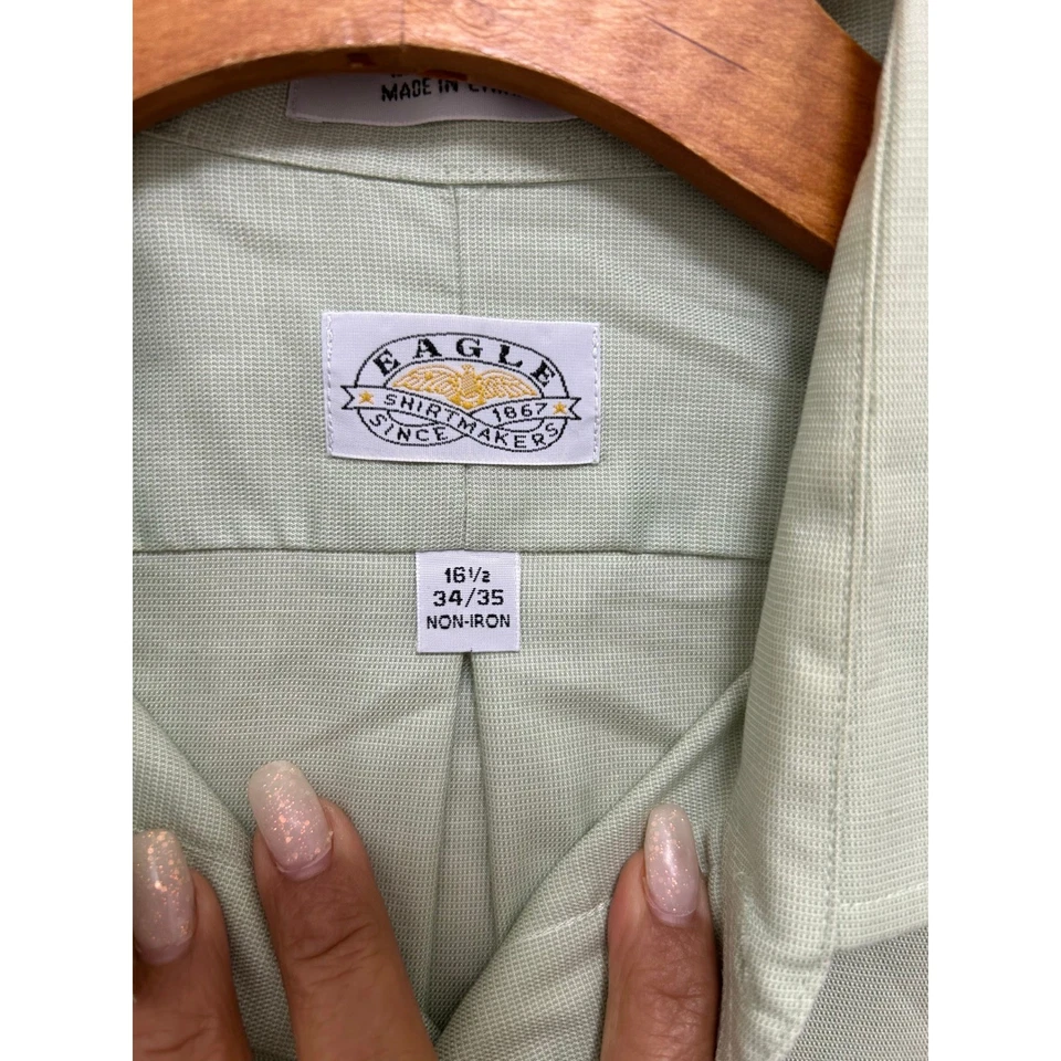 Eagle Men's Light Green Non Iron Long Sleeve Dress Shirt Size 16 1/2 34/35 - Image 2 of 4