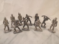 Lot Of 10 Vintage Lead Toy Soldiers Police Figures