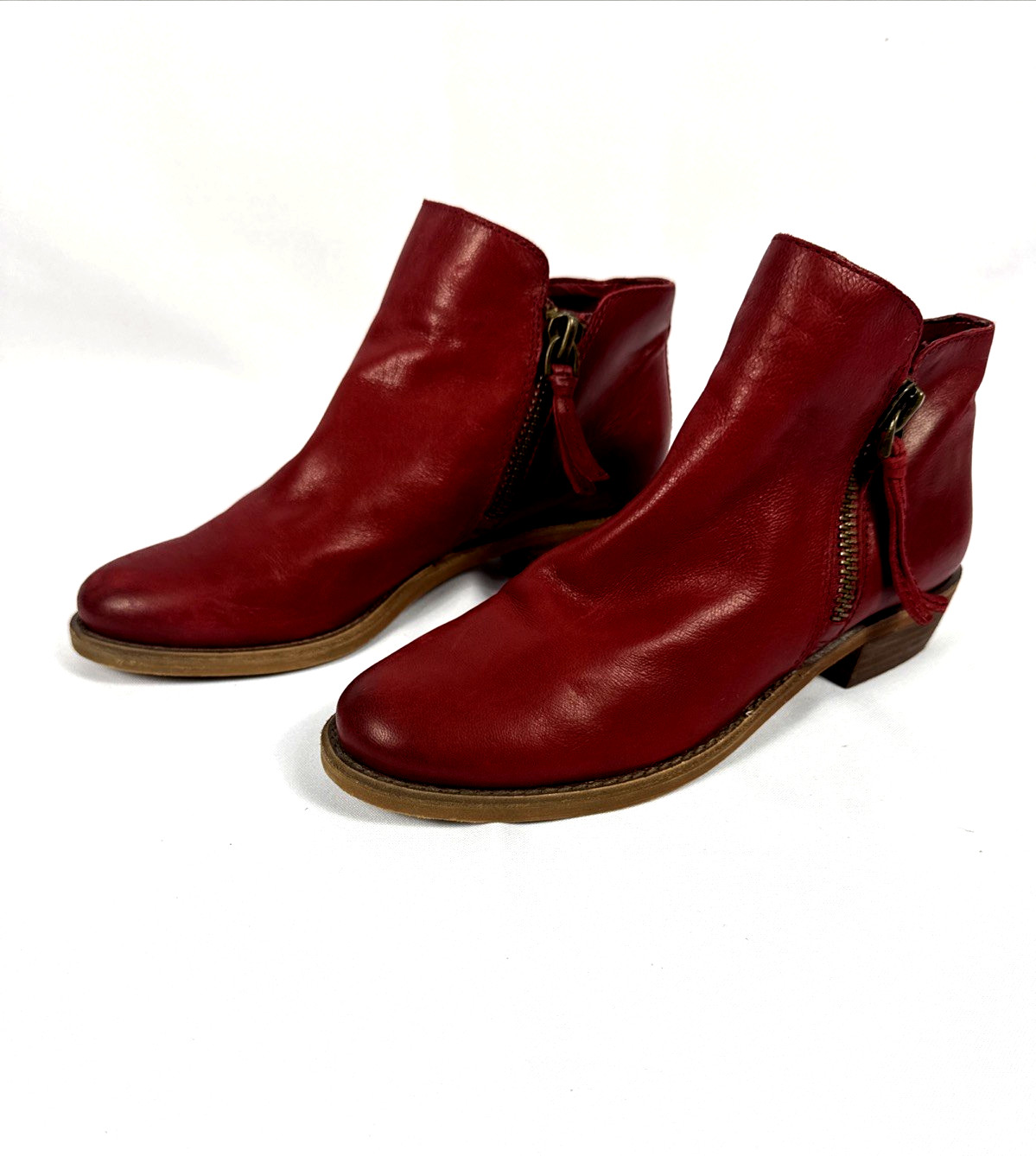 Gianni Bini Women's boots size 8.5