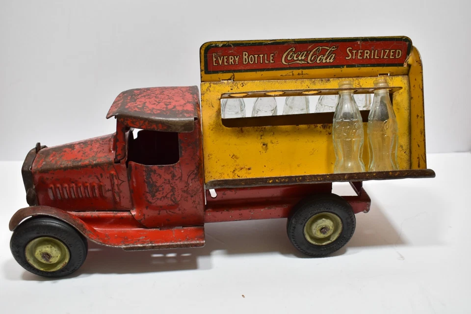 Camión de reparto de Coca Cola Metalcraft vintage de 1930 ¡con 7 botellas originales! Foto 4 de 4