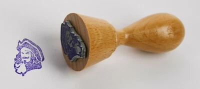 Captain Morgan Rum Holzstempel rund Stempel Piratenkopf Logostempeldruck 8014