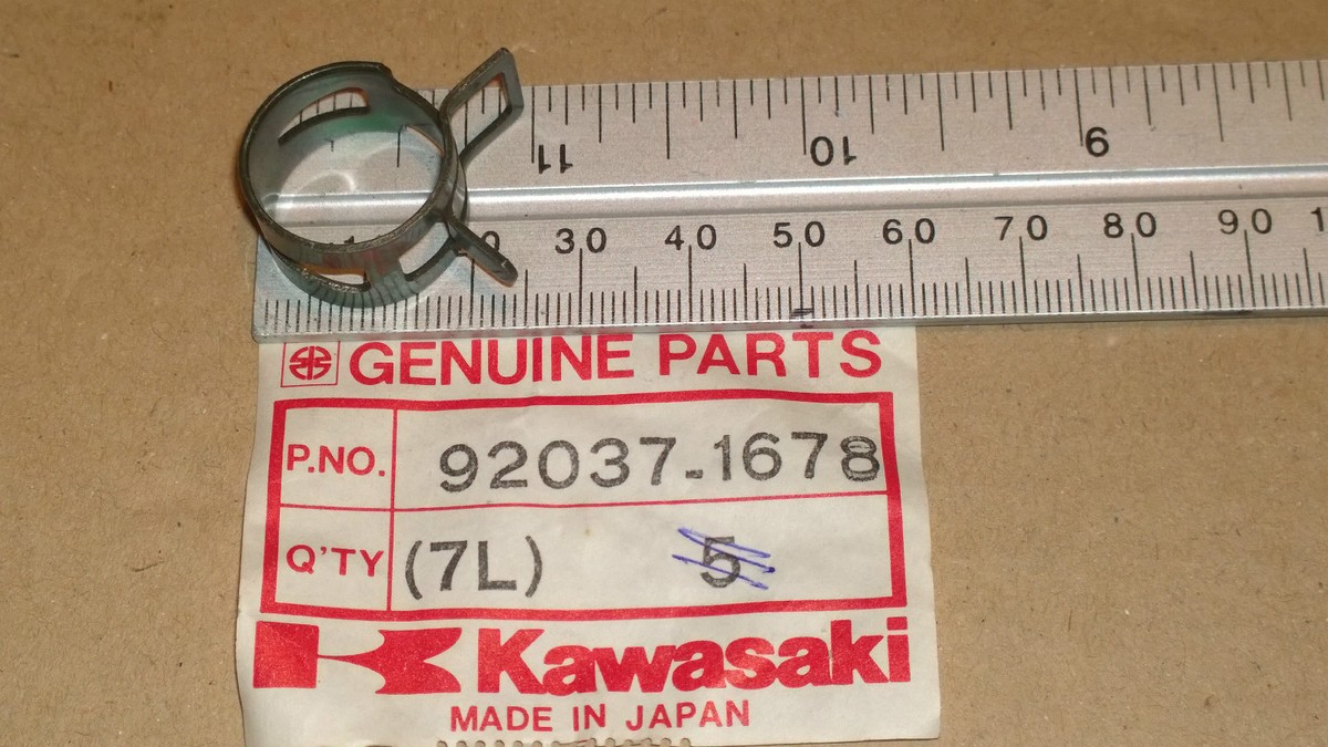 まり　12 ZX-12R ZX1200 New Genuine Kawasaki Crankcase Breather Hose Clamp P