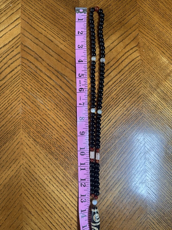 Collar de cuentas tibetanas y piedras de ágata Dzi Foto 4 de 4