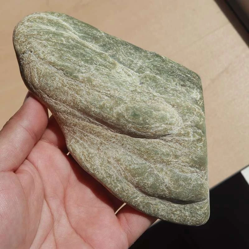 EXCELENTE CHINO jade nefrita jade áspero jade parece MONTAÑA para acuario 443g Foto 3 de 4