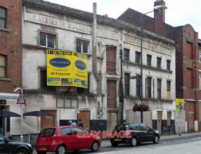 FOTO 28 DIE RUFE LEEDS ZWEIFELLOS EINMAL EIN GESCHÄFTIGES LAGERHAUS SEINE LADETÜREN A