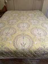 Bed Bath & Beyond Twin Quilt and Sham "Payton" Soft yellow pattern-New in Bag