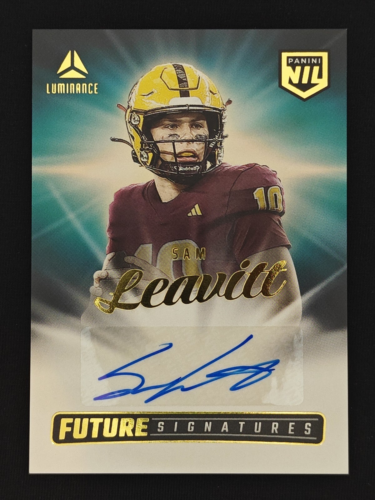 2025 Panini Luminance Sam Leavitt NIL Future Signatures Auto GOLD FOIL Parallel
