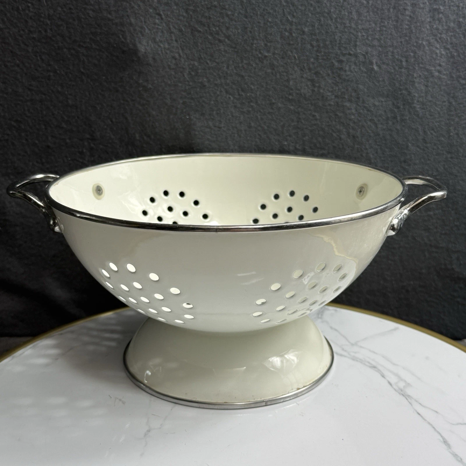 Vintage White Enamel Colander 9" Footed Metal Strainer Grannycore Kitchen Decor